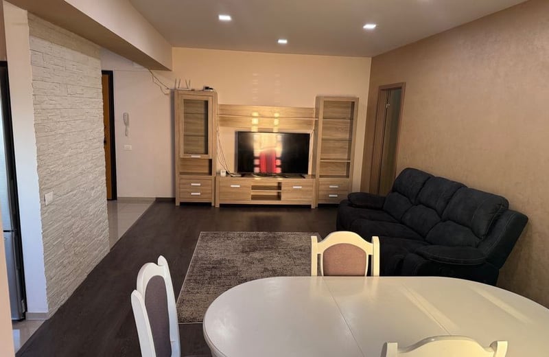 Rent of a comfortable furnished 3-room apartment, 91 m², Constanța, Romania